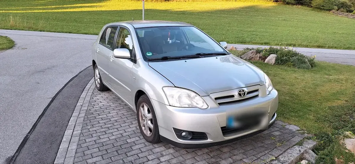 Gebraucht Toyota Corolla 97 PS (71 kW) 2006 Silber Kleinwagen