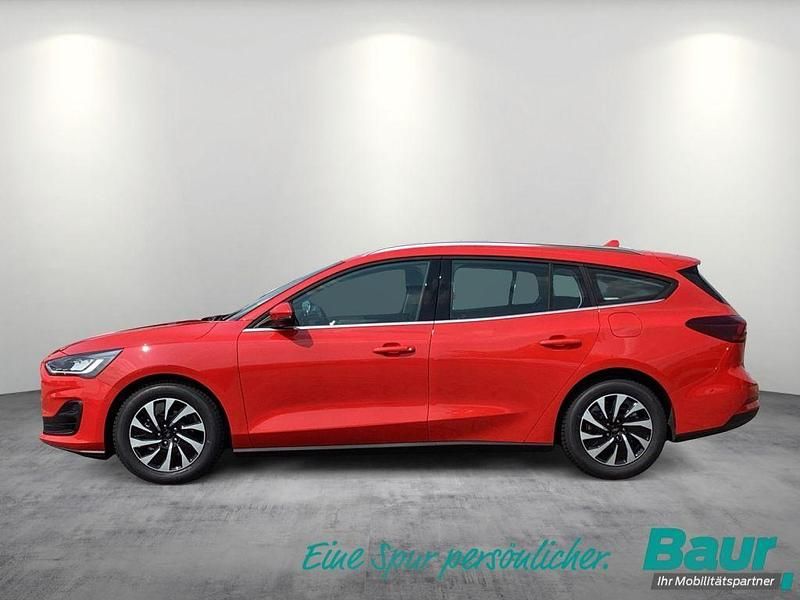 Używany Ford Focus Titanium 155 KM (114 kW) 2024 Czerwony Sedan/Limuzyna