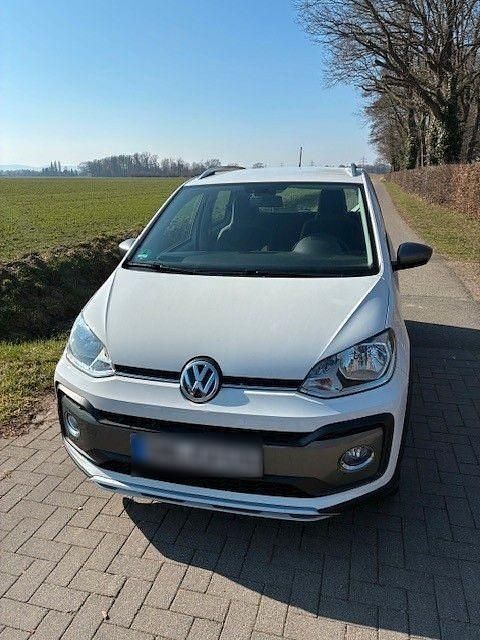 Gebraucht VW cross up! 75 PS (55 kW) 2019 Weiß Kleinwagen