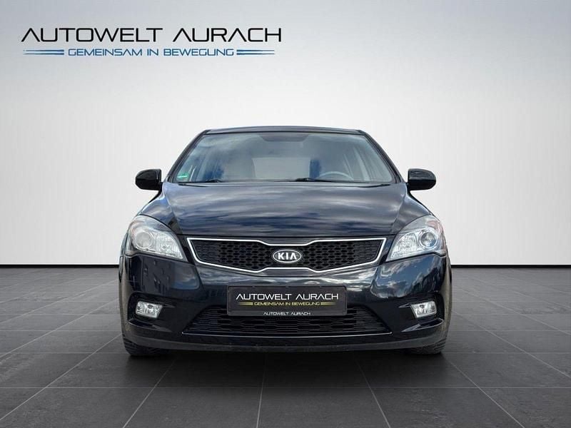 Second-hand Kia Ceed Edition 7 90 CP (66 kW) 2012 Negru Hatchback