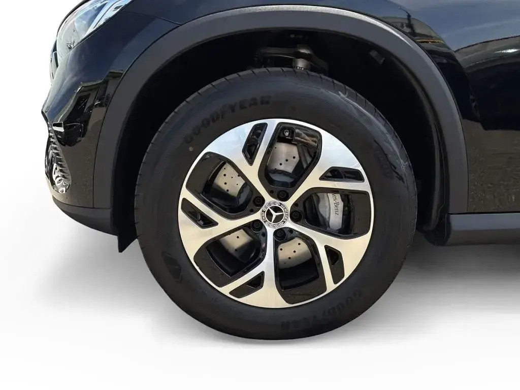 Gebraucht Mercedes GLC300de Avantgarde 197 PS (144 kW) 2026 Schwarz SUV