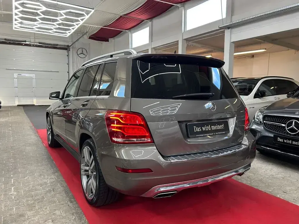 Gebraucht Mercedes GLK250 204 PS (150 kW) 2013 Grau SUV
