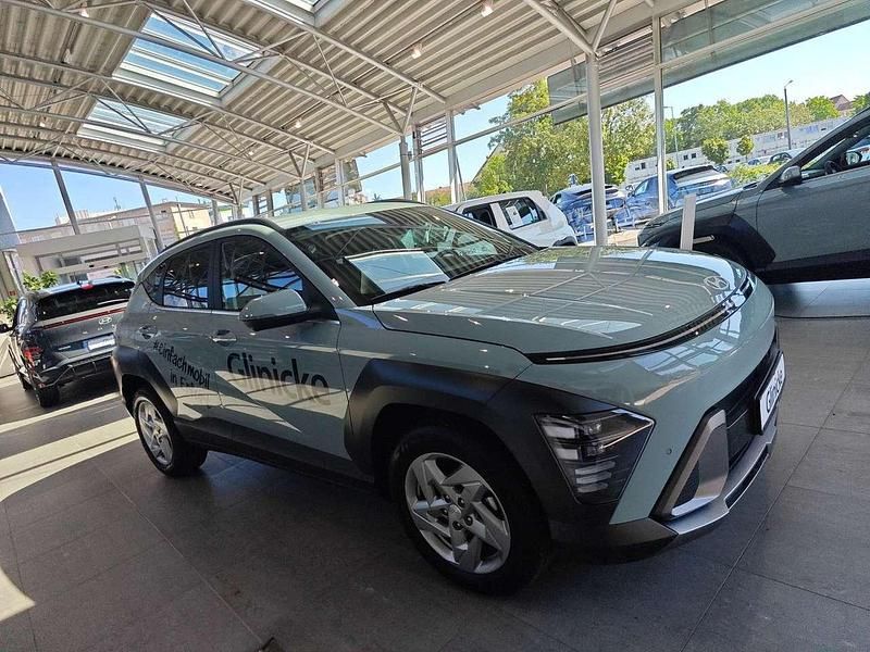 Gebraucht Hyundai Kona Trend 120 PS (88 kW) 2023 Grün SUV