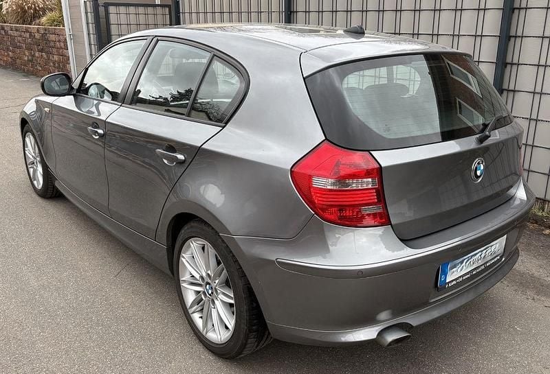 Gebraucht BMW 120 Advantage 177 PS (130 kW) 2011 Silber Kleinwagen