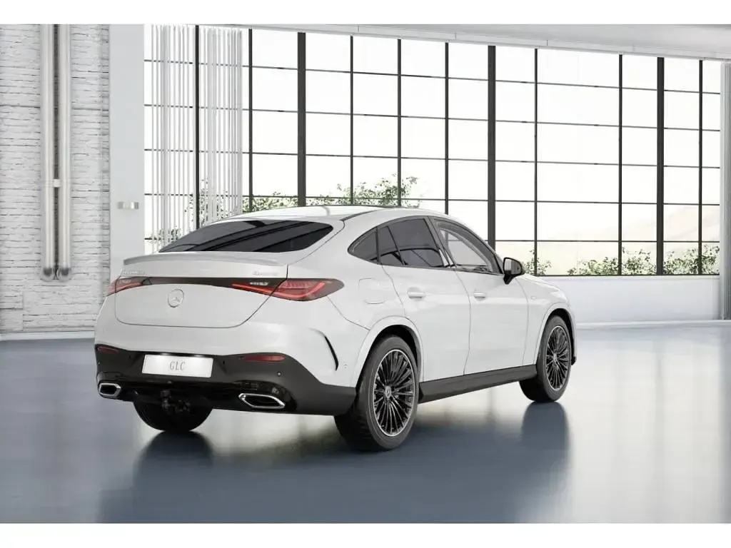 Gebraucht Mercedes GLC300de AMG 197 PS (144 kW) 2025 Weiß Limousine