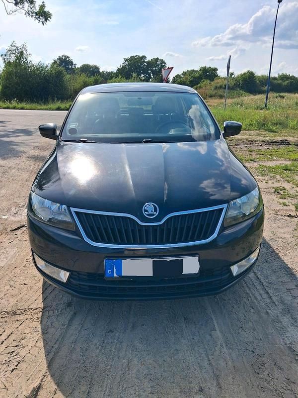 Schwarz Gebraucht 2014 Skoda Rapid Limousine | 5.000 € (Guter Preis) - Bild 1/4