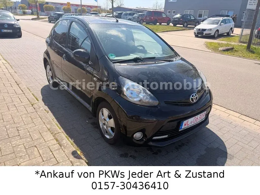 Gebraucht Toyota Aygo Connect Style 68 PS (50 kW) 2012 Schwarz Kleinwagen