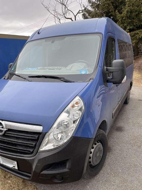 Blau Gebraucht 2016 Opel Movano Van | 14.500 € (Etwas zu teuer) - Bild 1/4