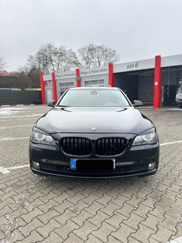 Gebraucht BMW 730 249 PS (183 kW) 2009 Schwarz Limousine