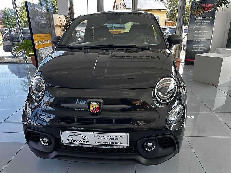 Gebraucht Abarth 695 179 PS (131 kW) 2024 Schwarz Kleinwagen