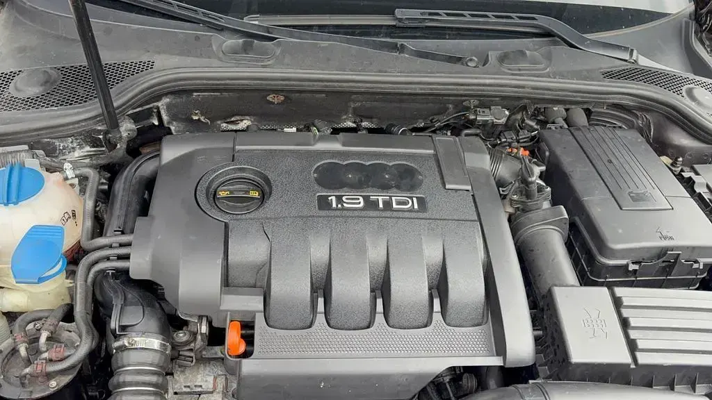 Gebraucht Audi A3 Attraction 105 PS (77 kW) 2008 Schwarz Kleinwagen