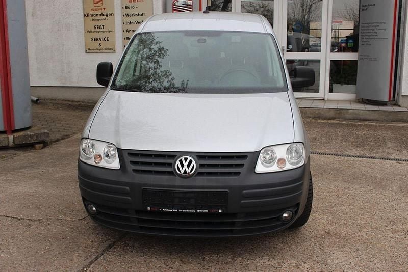 Gebraucht VW Caddy Maxi 109 PS (80 kW) 2010 Silber Van / Kleinbus