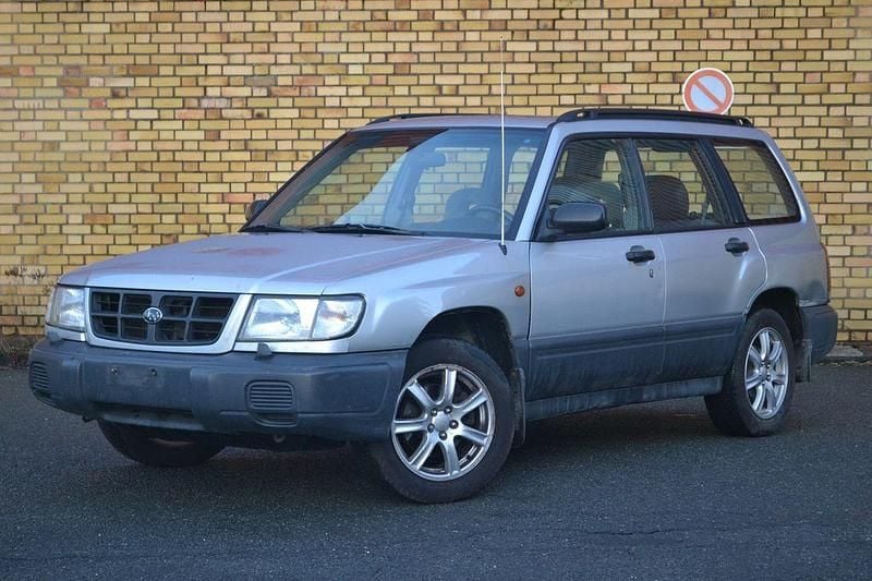 Silber Gebraucht 1998 Subaru Forester SUV | 1.480 € (Superpreis) - Bild 1/4