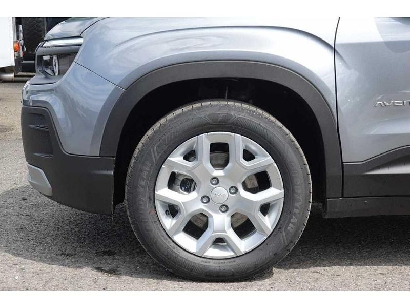 Neu Jeep Avenger Altitude 110 PS (80 kW) 2025 Schwarz SUV