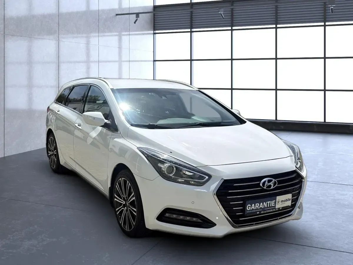 Gebraucht Hyundai i40 165 PS (121 kW) 2017 Weiß Kombi