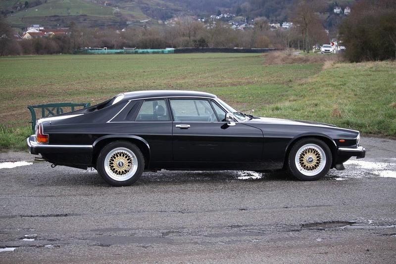Käytetty Jaguar XJS S 281 HP (206 kW) 1987 Musta Coupe - kaksiovinen