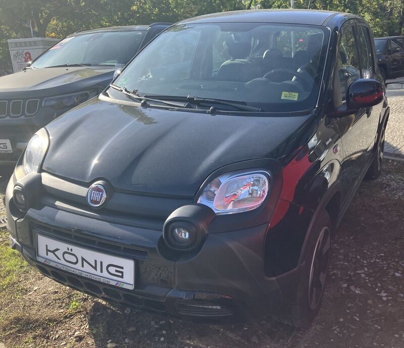 Schwarz Gebraucht 2023 Fiat Panda Cross Cross Kleinwagen | 10.996 € (Guter Preis) - Bild 1/4