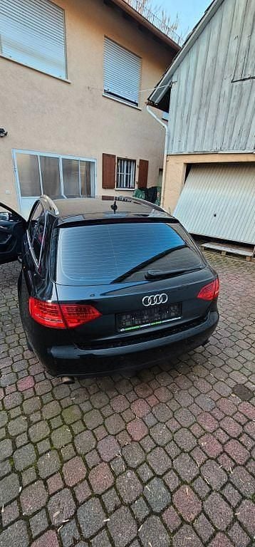 Używany Audi A4 S-Line 211 KM (155 kW) 2011 Czarny Sedan/Limuzyna