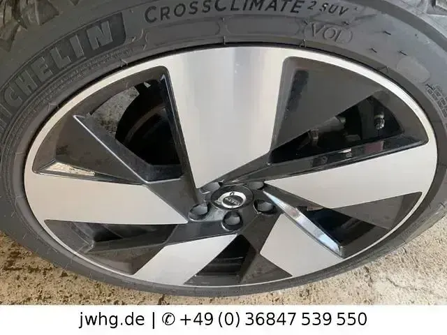 Gebraucht Volvo C40 Ultimate 300 kW (408 PS) 2023 Crystal white (metallic) SUV