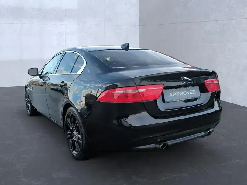 Gebraucht Jaguar XE Prestige 241 PS (177 kW) 2017 Schwarz Limousine