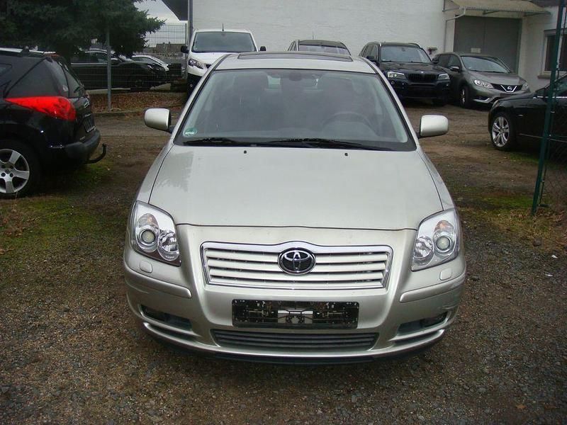 Silber Gebraucht 2006 Toyota Avensis Executive Limousine | 2.600 € (Guter Preis) - Bild 1/4