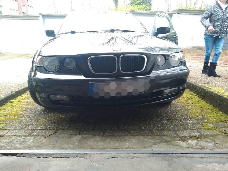 Gebraucht BMW 316 115 PS (84 kW) 2003 Schwarz Kleinwagen
