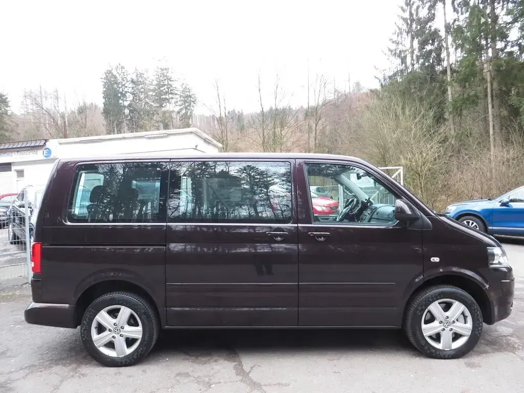 Gebraucht VW T5 Comfortline 179 PS (131 kW) 2013 Violett Van