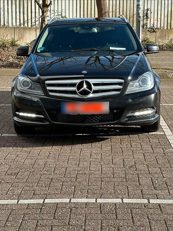 Gebraucht Mercedes C250 204 PS (150 kW) 2012 Schwarz Kombi