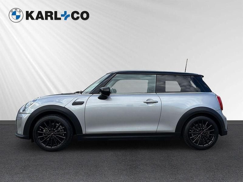 Gebraucht Mini Cooper Essential 136 PS (100 kW) 2023 Schwarz Kleinwagen