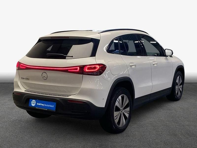 Gebraucht Mercedes EQA250 Progressive 139 kW (190 PS) 2021 Weiß SUV