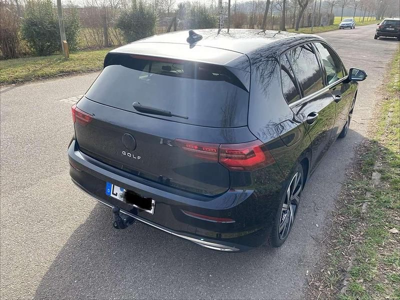 Gebraucht VW Golf VIII Style 190 PS (139 kW) 2022 Schwarz Limousine