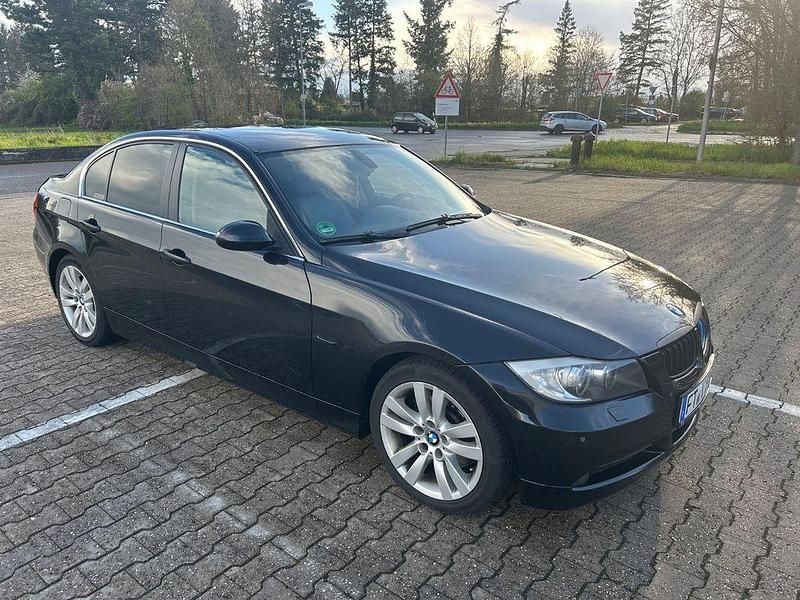 Gebraucht BMW 325 197 PS (144 kW) 2007 Schwarz Limousine