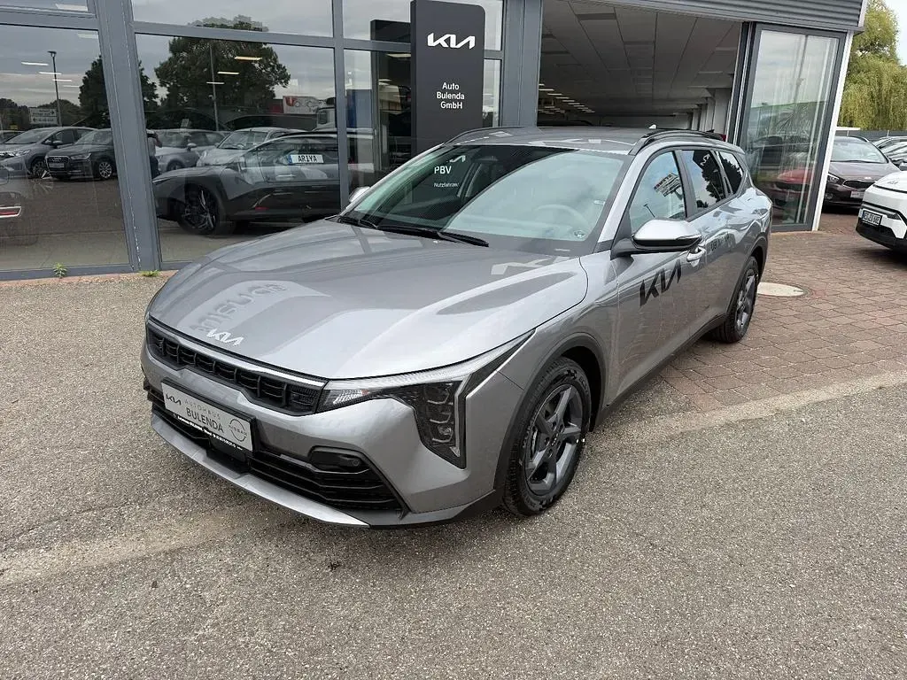 Neu Kia K4 150 PS (110 kW) 2026 Grau Kombi