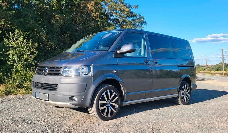 Grau Gebraucht 2011 VW Multivan PanAmericana Van | 13.499 € (Guter Preis) - Bild 1/4