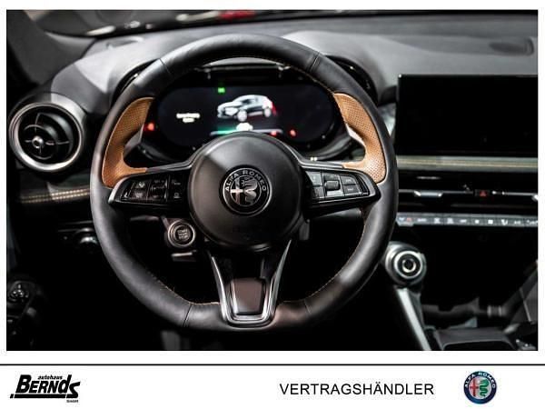 Neu Alfa Romeo Tonale 130 PS (95 kW) 2025 Schwarz (einfarblackierung) SUV