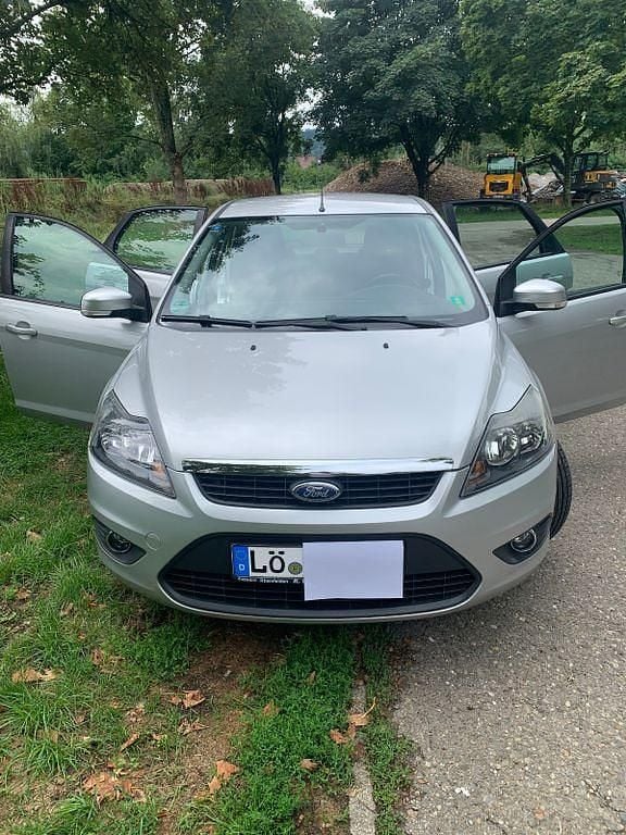 Silber Gebraucht 2008 Ford Focus Sport Limousine | 2.950 € (Fairer Preis) - Bild 1/4