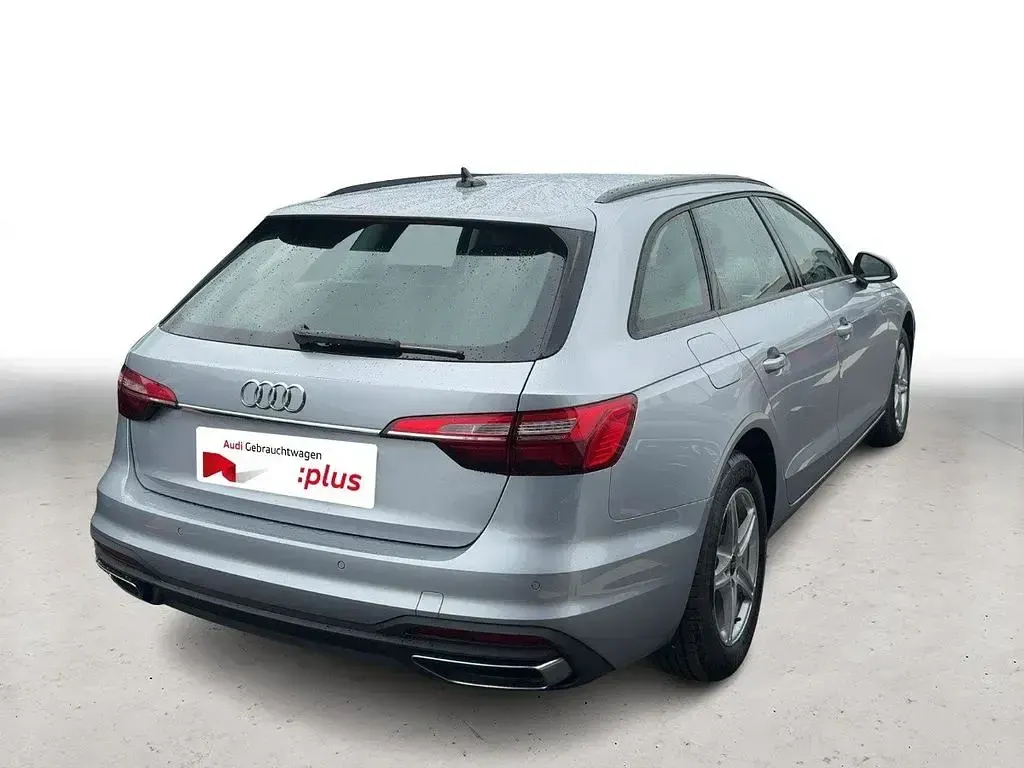 Używany Audi A4 Ambiente 163 KM (119 kW) 2024 Srebrny Kombi