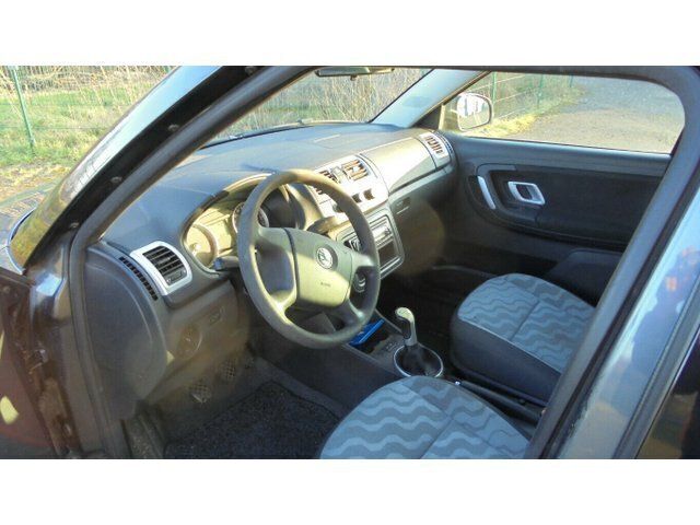 Gebraucht Skoda Fabia Ambiente 86 PS (63 kW) 2009 Grau metallic Kleinwagen