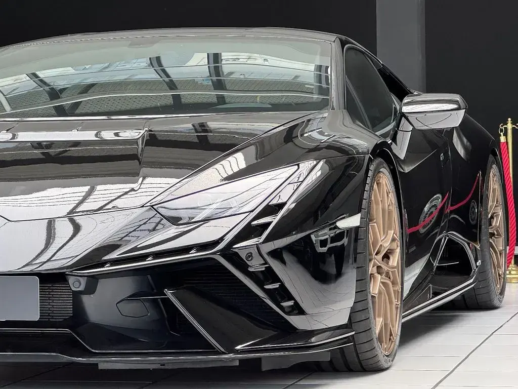 Usata Lamborghini Huracán 640 CV (470 kW) 2024 Nero Coupé