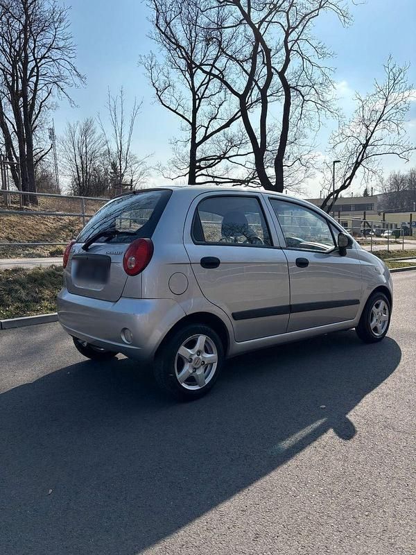 Gebraucht Chevrolet Matiz 52 PS (38 kW) 2009 Silber Kleinwagen