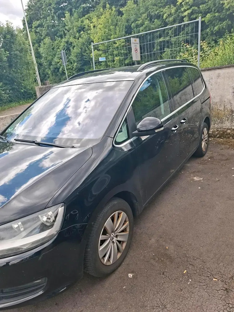 Gebraucht VW Sharan 140 PS (102 kW) 2011 Schwarz Van / Kleinbus