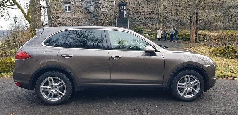 Gebraucht Porsche Cayenne 245 PS (180 kW) 2012 Braun SUV