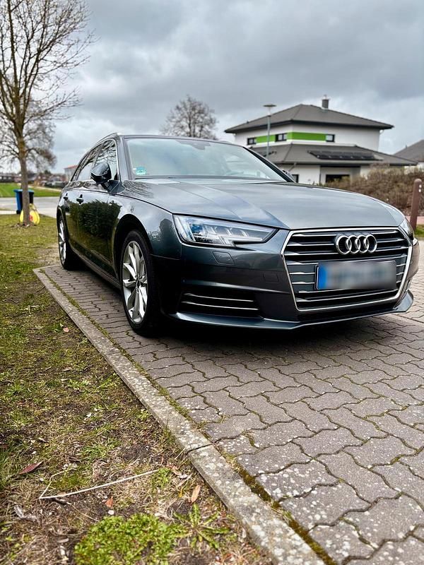 Gebraucht Audi A4 S-Line 218 PS (160 kW) 2016 Grau Kombi