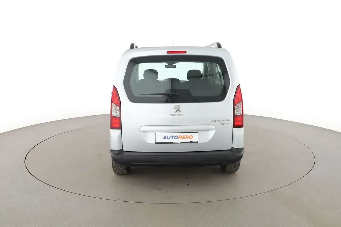 Gebraucht Peugeot Partner Active 120 PS (88 kW) 2015 Grau Van / Kleinbus