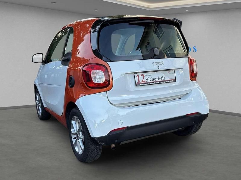 Gebraucht Smart ForTwo Coupé Basis 71 PS (52 kW) 2017 Lava orange Kleinwagen