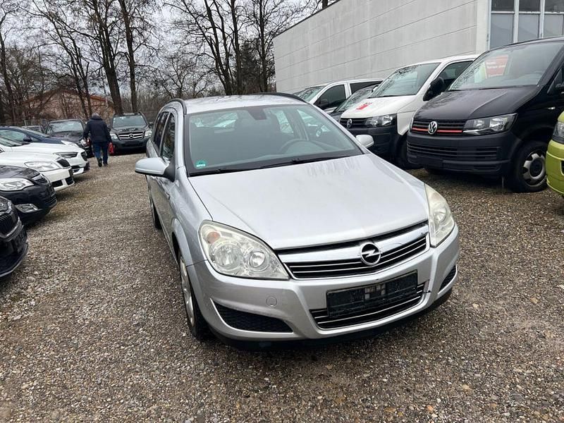 Gebraucht Opel Astra Edition 101 PS (74 kW) 2007 Silber Limousine