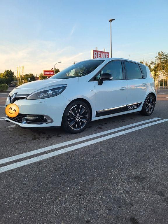 Weiß Gebraucht 2013 Renault Scénic III Bose Edition Van / Kleinbus | 3.800 € (Guter Preis) - Bild 1/4