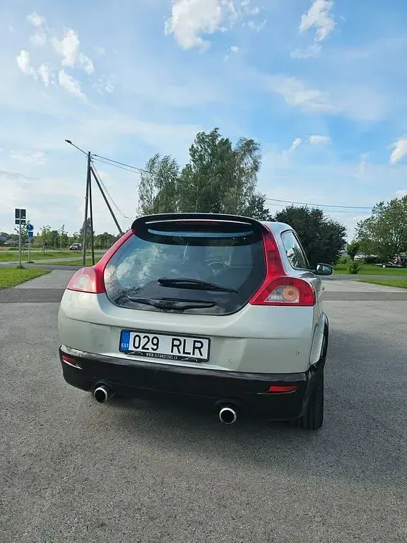 Usata Volvo C30 179 CV (131 kW) 2006 Argento Utilitaria
