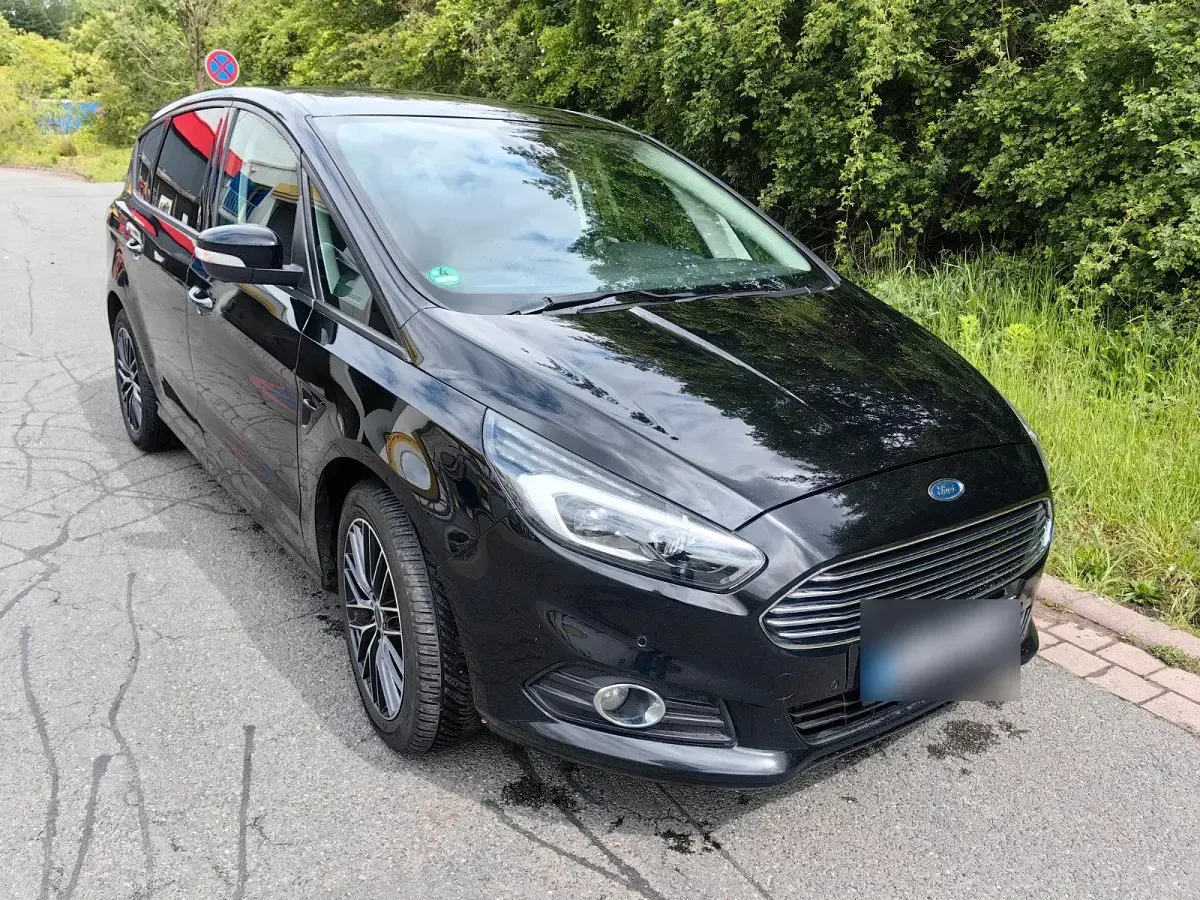 Gebraucht Ford S-MAX 190 PS (139 kW) 2018 Schwarz Van / Kleinbus