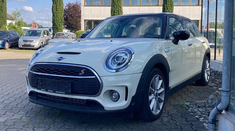 Weiß Gebraucht 2021 Mini Cooper S Clubman Kombi | 17.980 € (Superpreis) - Bild 1/4